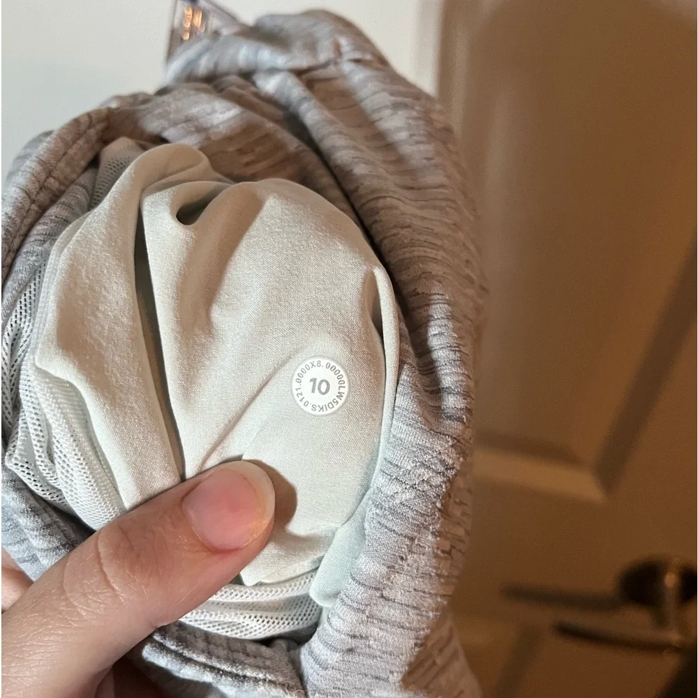 Lululemon Stretch High-Rise Jogger in Linear Tempo Jacquard Silver Drop Vapor 10